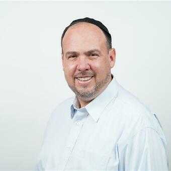 Shlomo Adelman's headshot